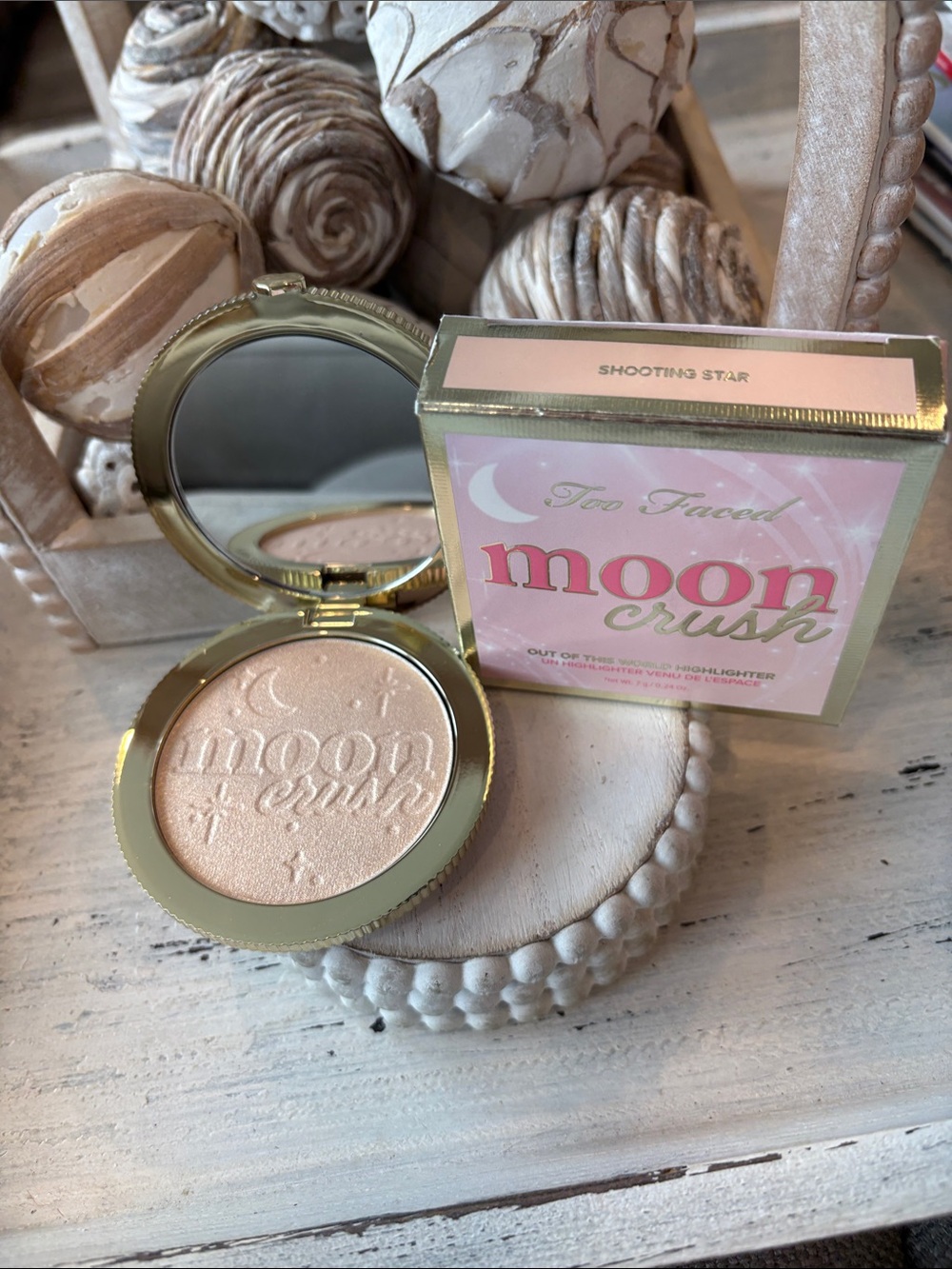 TOO FACED Moon Crush Highlighting Powder - Shooting Star